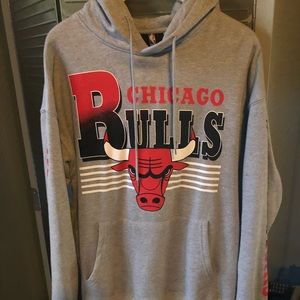 Gray Chicago bulls hoodie sweatshirt